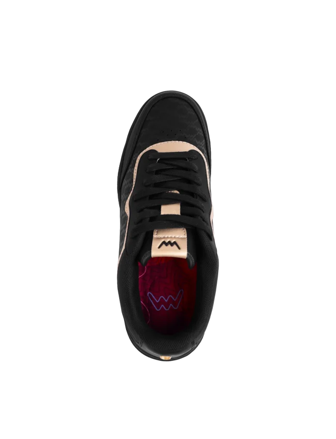 Aura Black - 38