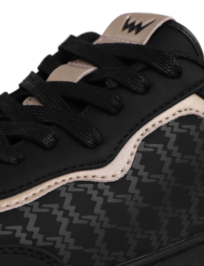 Aura Black - 38