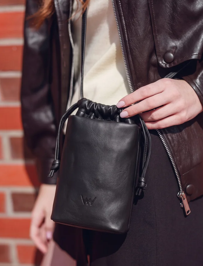 Veluna Black