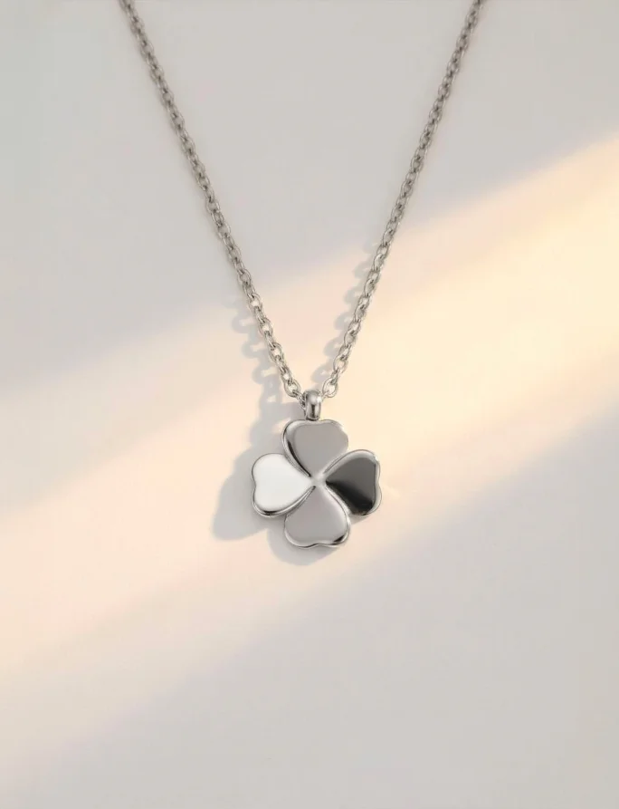 Nyaklánc Fouria Silver
