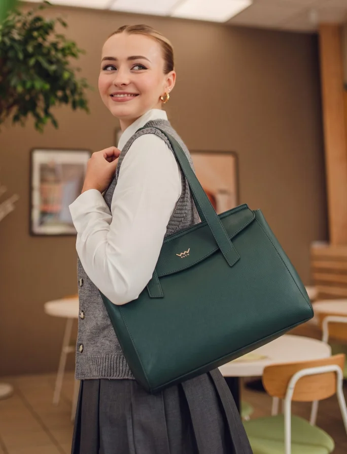 Savanah Doc Green