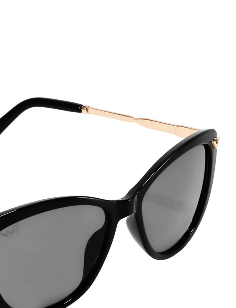 Amra Black